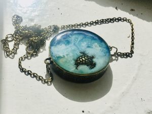 Tutle and the ocean necklace,women jewellery gifts