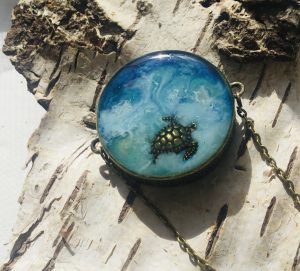 Tutle and the ocean necklace,women jewellery gifts