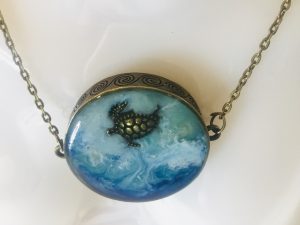Tutle and the ocean necklace,women jewellery gifts