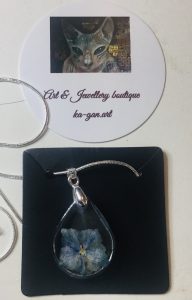 Resin jewellery gifts