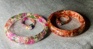 Set of 2 real flower bangles