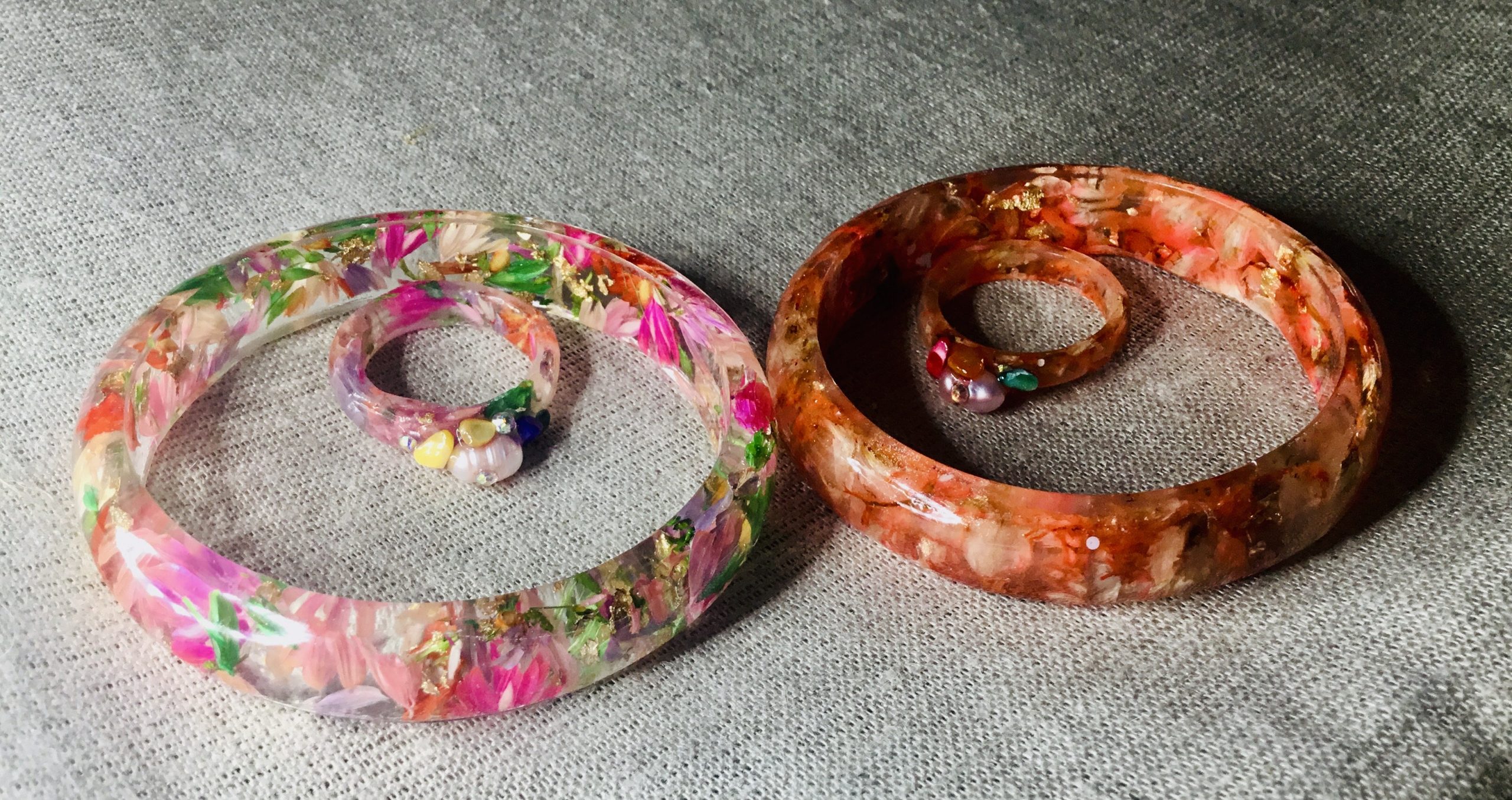 Set of 2 real flower bangles