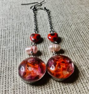 Red moss earrings