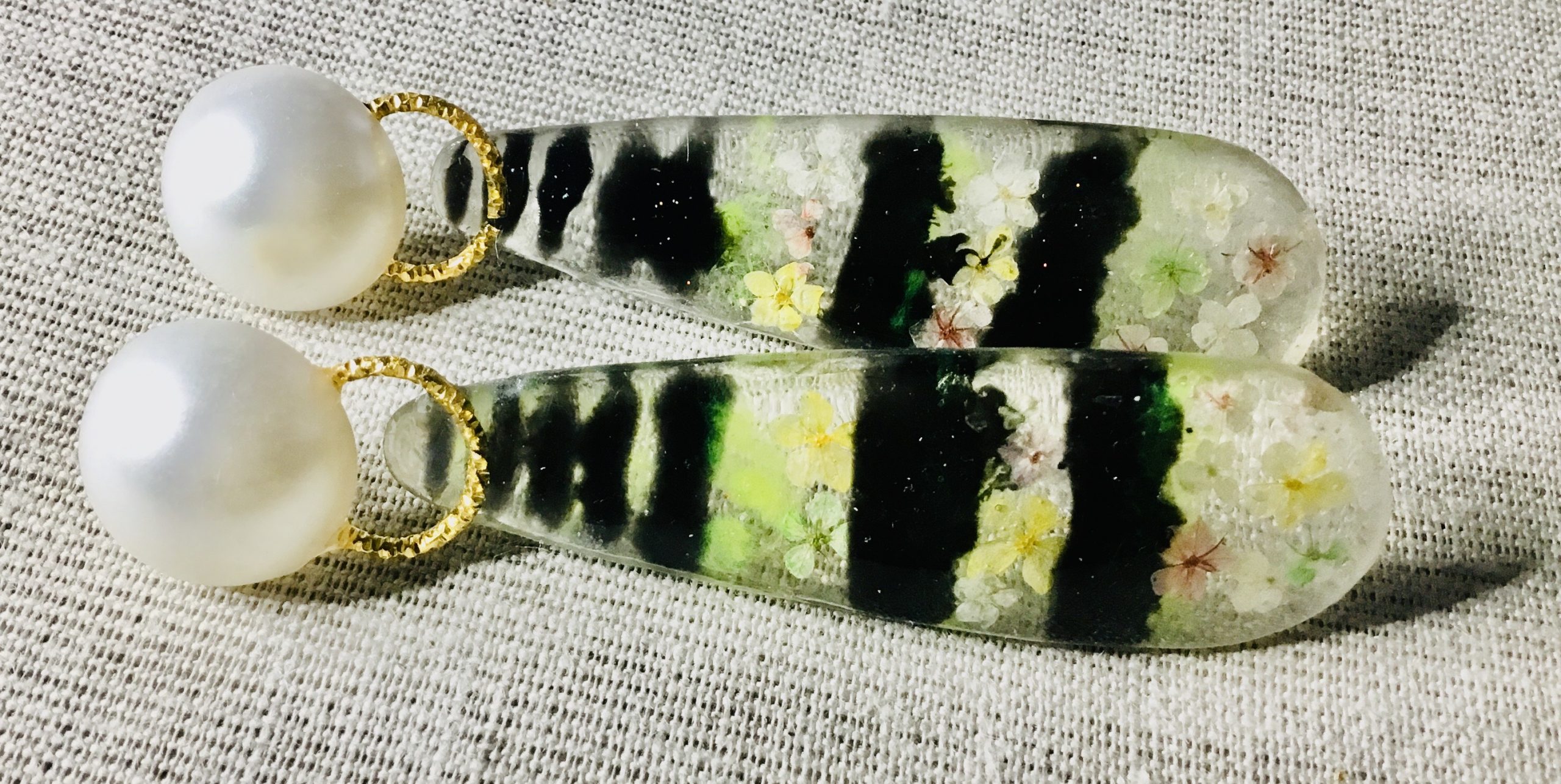Bee earrings,handmade jewelry gifts