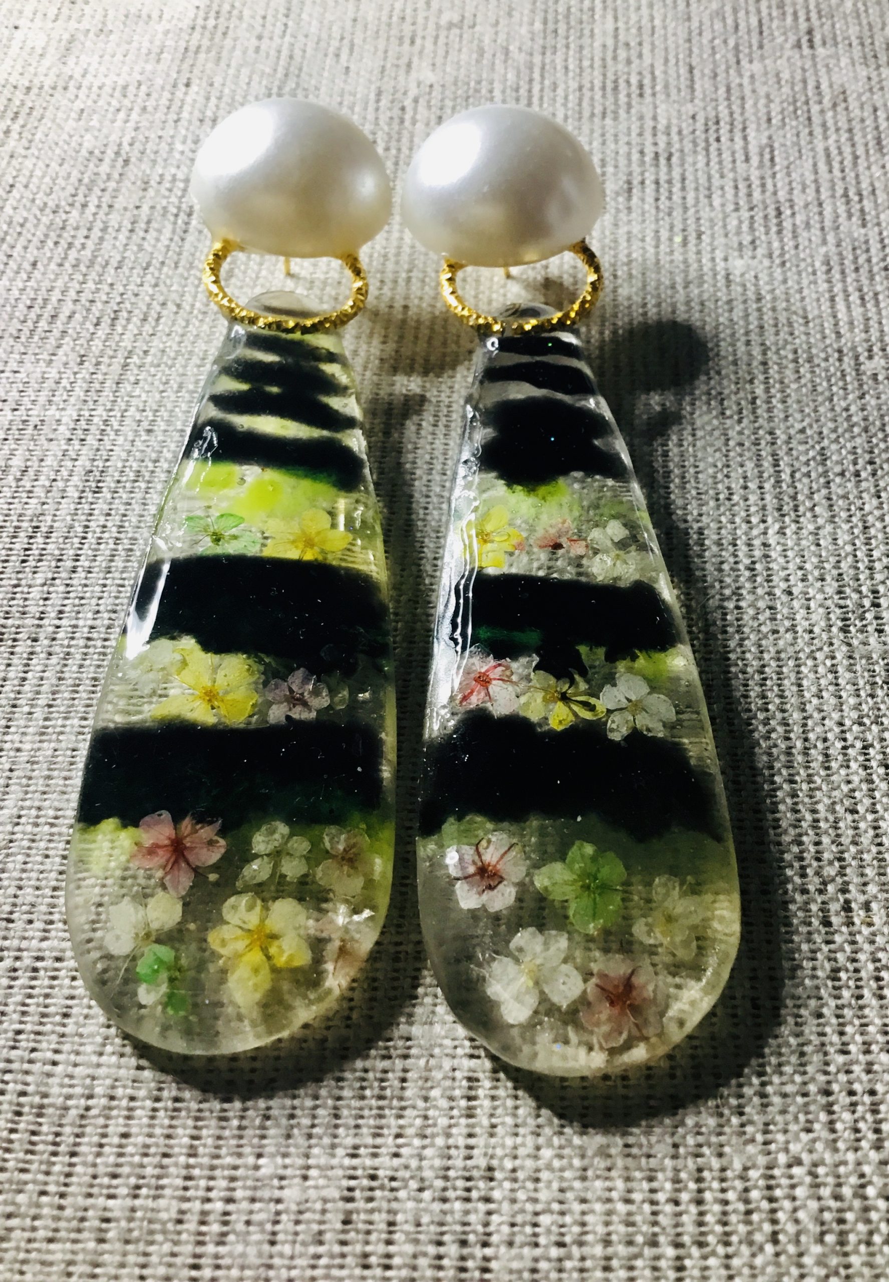 Bee earrings,handmade jewelry gifts