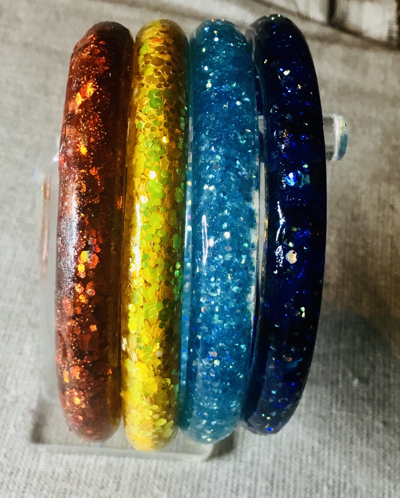 Set of 4 colourful glitter bangles
