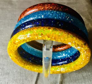 Set of 4 colourful glitter bangles
