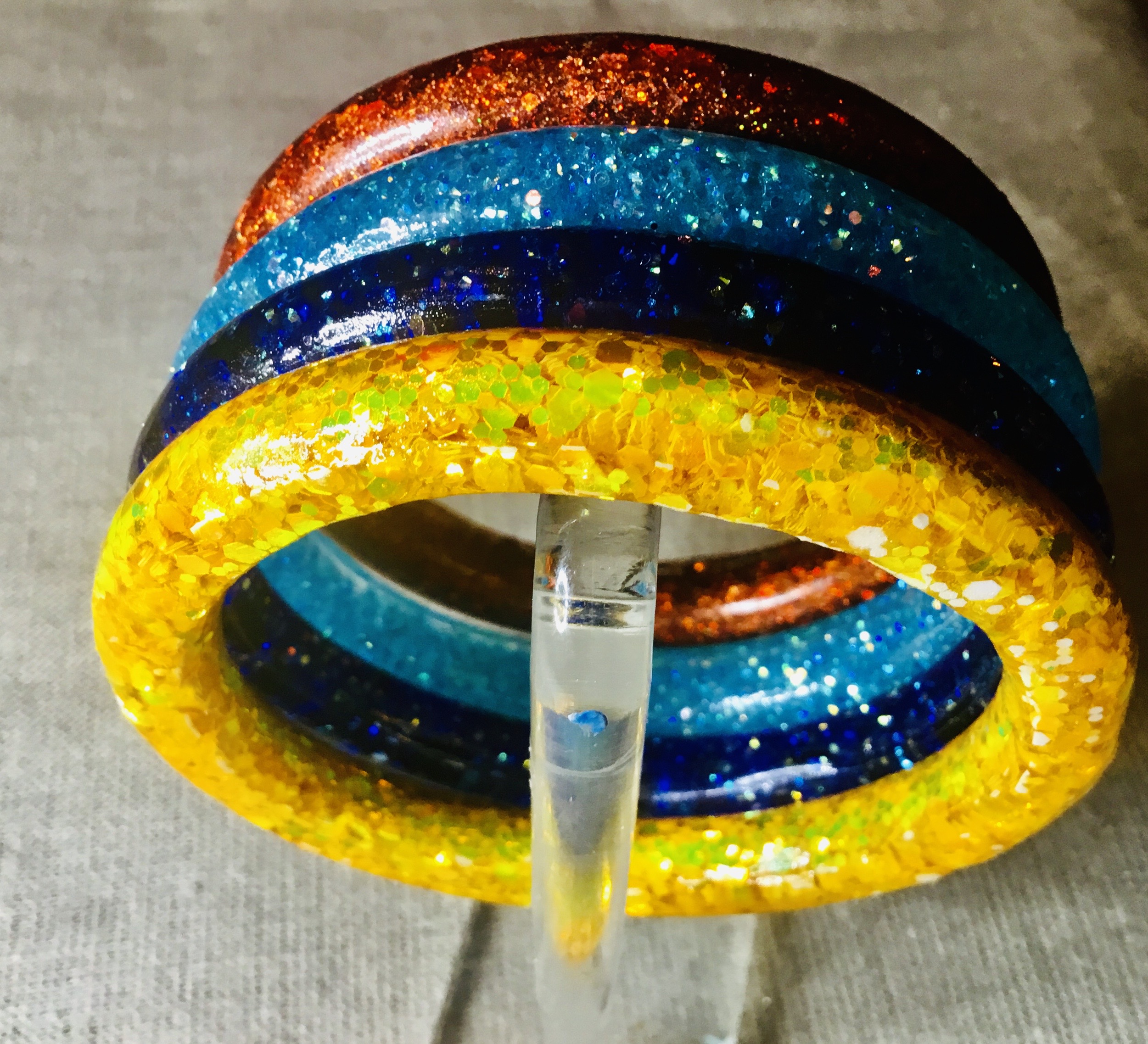 Set of 4 colourful glitter bangles