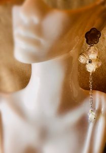 Transparent white jewelry set