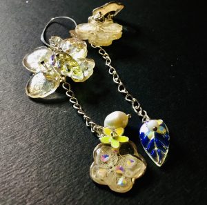 Transparent white jewelry set