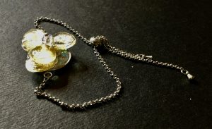Transparent white jewelry set