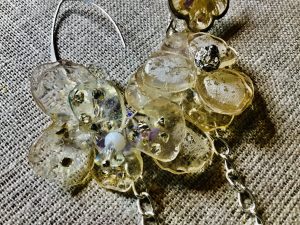 Transparent white jewelry set