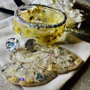 White hortensias jewelry set