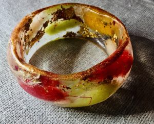 Colourful grass bangle