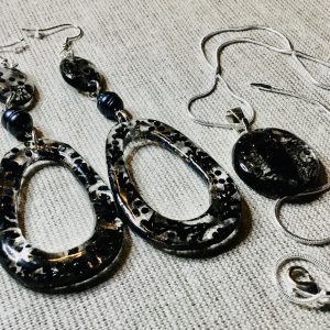 Bkack flower jewellery set