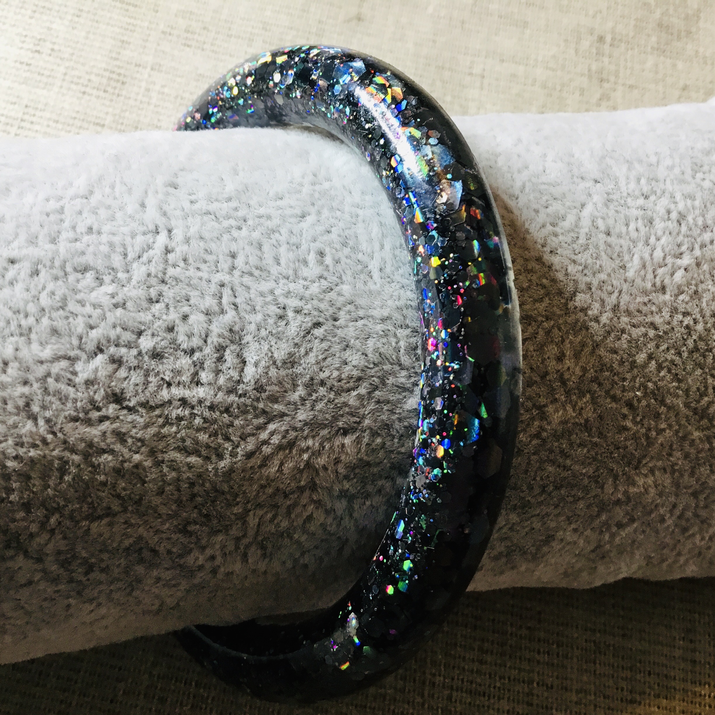 Black glitter bangle and earrings jewellery set